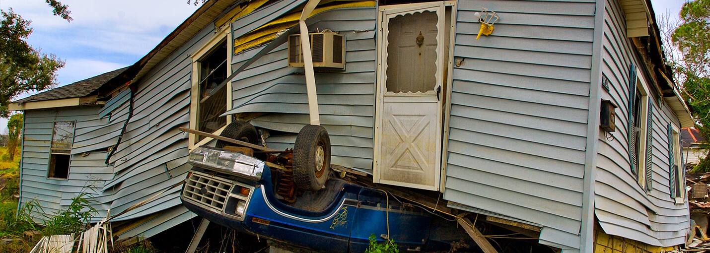 Image Asbestos Hurricane Debris article body